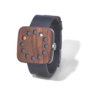 Like new Grovemade walnut hand oiled Oregon Claro watch